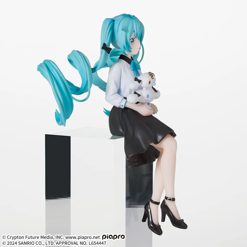 SEGA Chokonose Premium Figure Hatsune Miku Cinnamoroll Osumashi Ver.