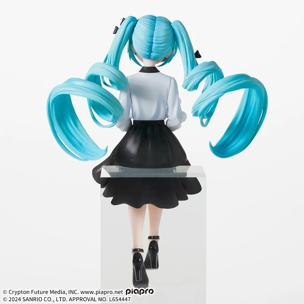 SEGA Chokonose Premium Figure Hatsune Miku Cinnamoroll Osumashi Ver.