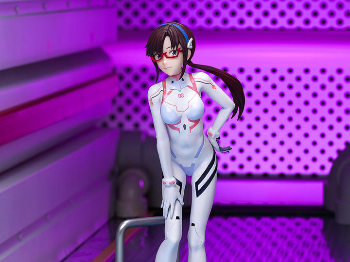 Rebuild of Evangelion Luminasta Mari Makinami Illustrious Figure